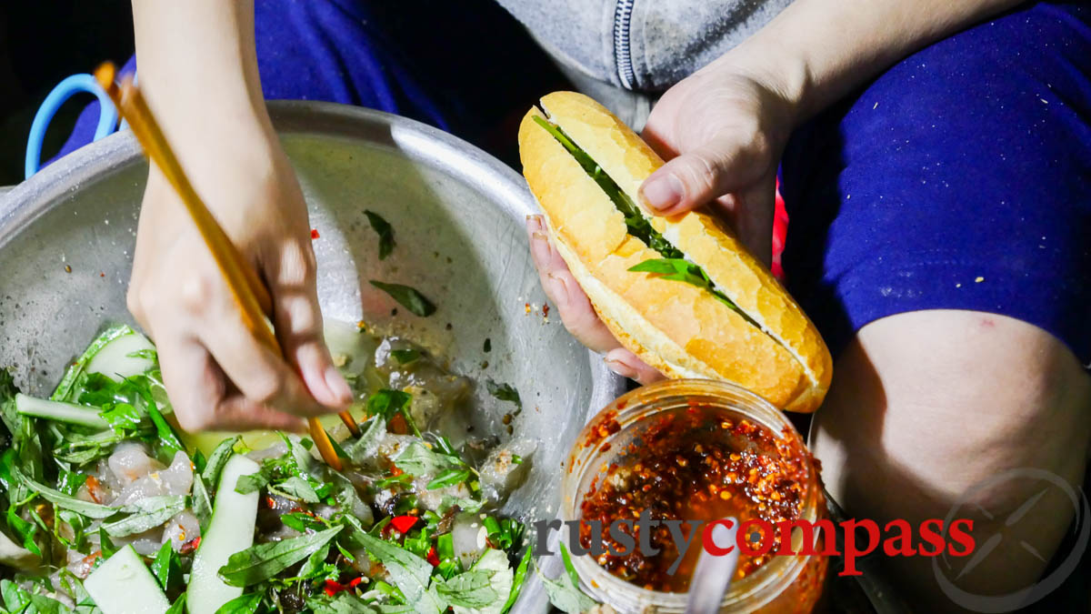 Banh mi Trang Tien, Hue